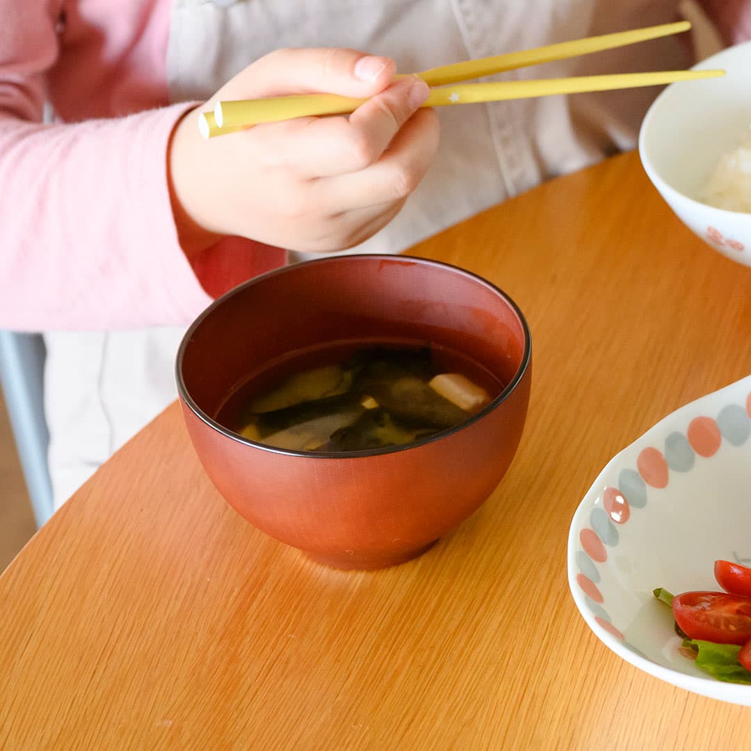 【ラッピング対象】【KEYUCA公式店】ケユカ[日本製 会津塗] 子ども用 木目椀 軽量[汁椀 お椀 お茶碗 味噌汁椀 子供用 電子レンジ対応 食洗機対応 和食器 結婚祝い 引越し祝い ギフト 茶わん ちゃわん スープボウル ボウル 食器 味噌汁 食洗機 スープ 子供 こども お碗 汁碗]